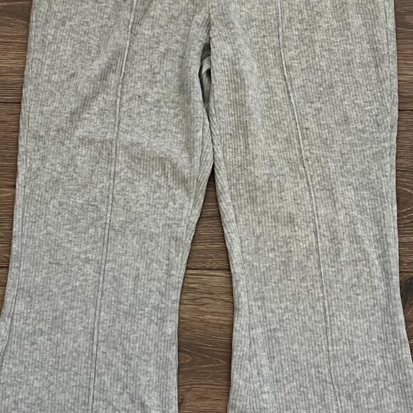 Aerie Gray Ribbed Velour Flare Lounge High Waisted Pants Size Small Regular - Picture 4 of 14